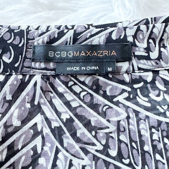 BCBGMAXAZRIA Black White Abstract Wrap Blouse Size M - Picture 3 of 5
